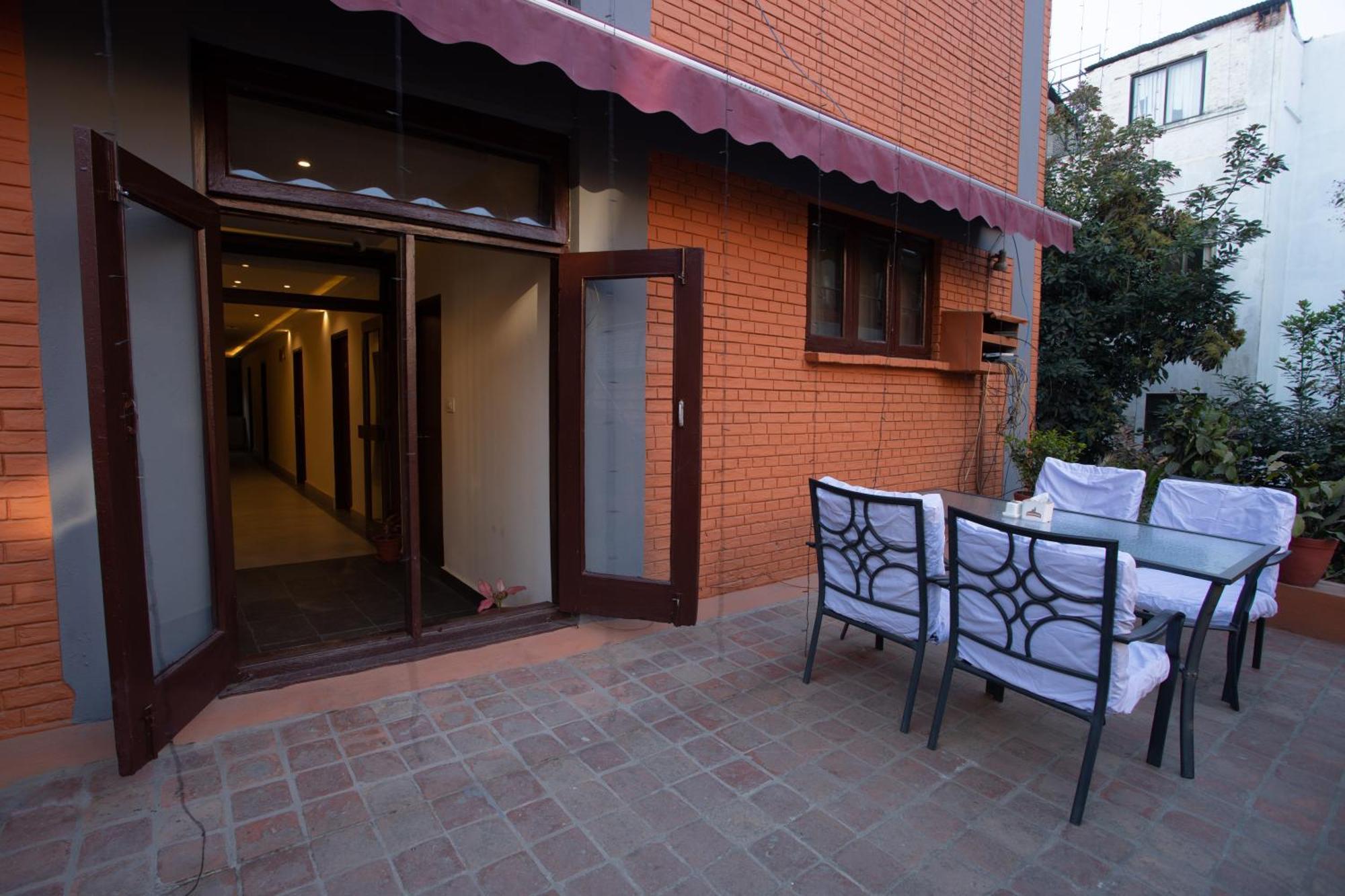 Aawas Boutique Hotel Катманду Екстер'єр фото