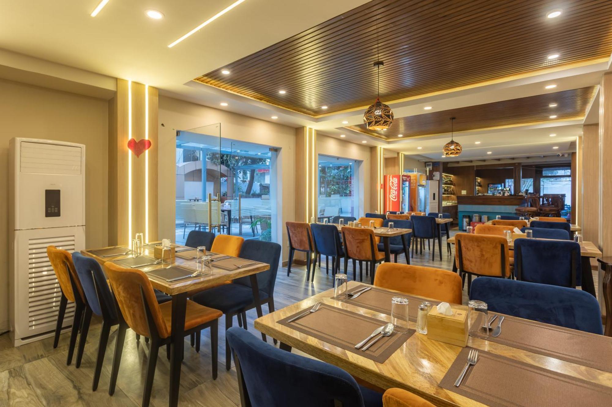 Aawas Boutique Hotel Катманду Екстер'єр фото